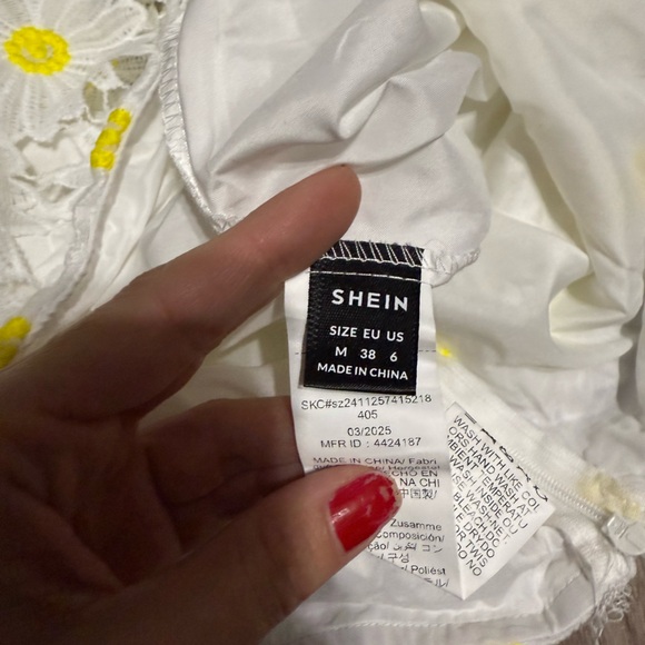 SHEIN White and Yellow Lace Daisy Skirt - Picture 4 of 4